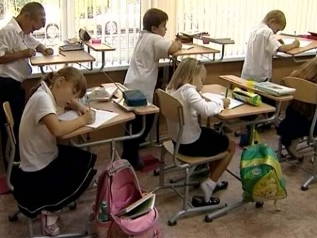 На севере Горловки из миномета обстреляна школа. Экстренно эвакуировали более 30 учеников