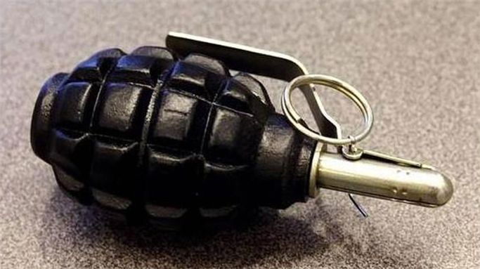 В Артемовске девушка взорвала двух мужчин