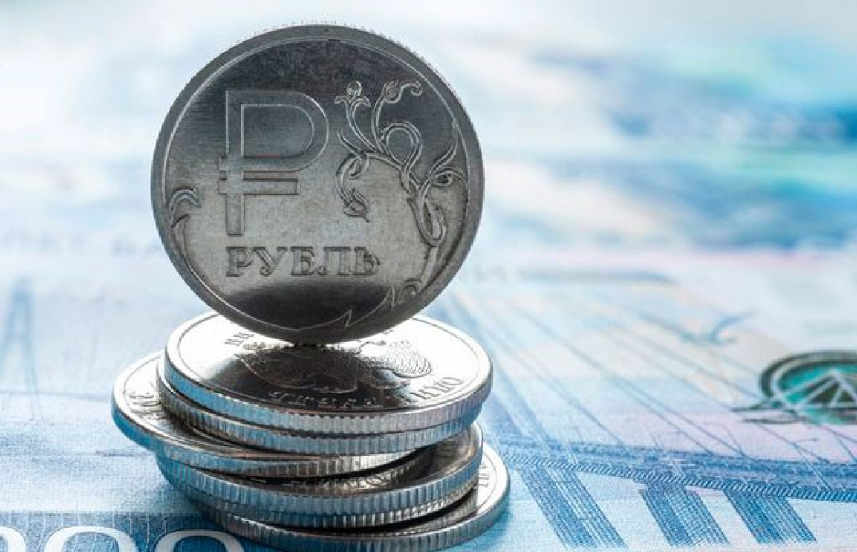 Курс российского рубля напряженно замер в ожидании вердикта Запада