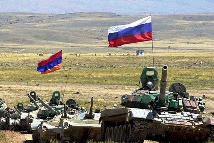 Россия подняла тревогу: 9 тыс военных ждут приказ