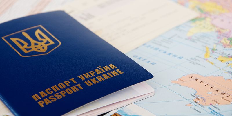 С 1 января украинцы смогут поехать в Россию только с загранпаспортом