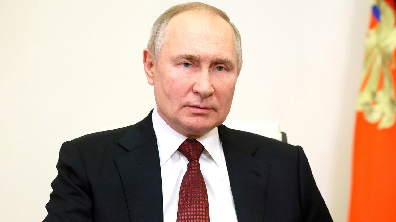 Пришлось "дать заднюю": Путин разрешил расчеты за газ в валюте