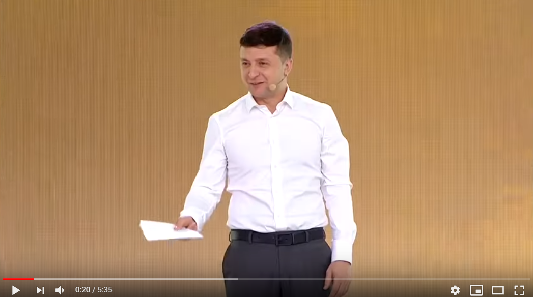 Зеленский оригинально пошутил по поводу Порошенко на съезде партии: видео вызвало ажиотаж соцсетей