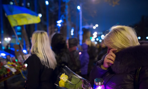 В Киеве на Майдане Независимости прошла акция в память о погибших героях во время Революции Достоинства - кадры