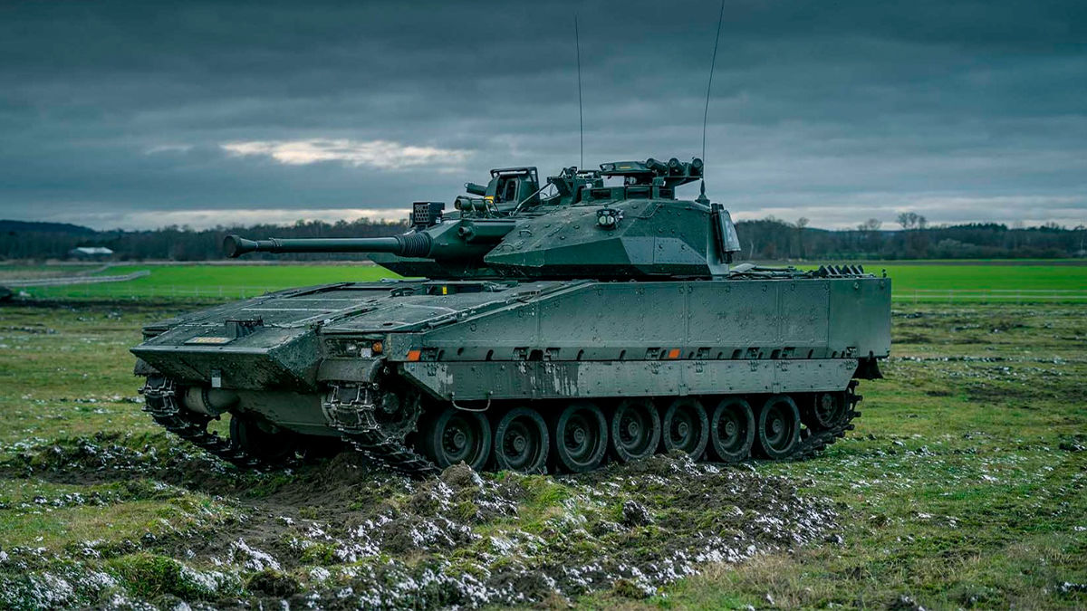 Швеция создаст центры по ремонту переданной военной техники у границ Украины