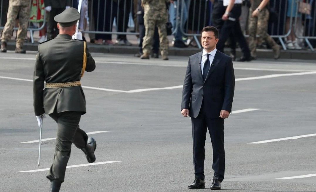 "Все живые люди", - Зеленский объяснил слезы на параде ко Дню Независимости Украины