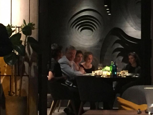 ​"Исчезнувшего" из поля зрения СМИ Порошенко заметили в одном из ресторанов Киева - фото