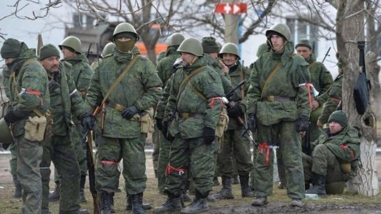 В Кремле хотят свозить украинцев в лагеря, принуждая вступать в армию РФ