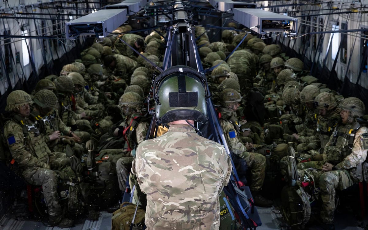 Британских и французских десантников подготовили к размещению в Украине в качестве миротворцев