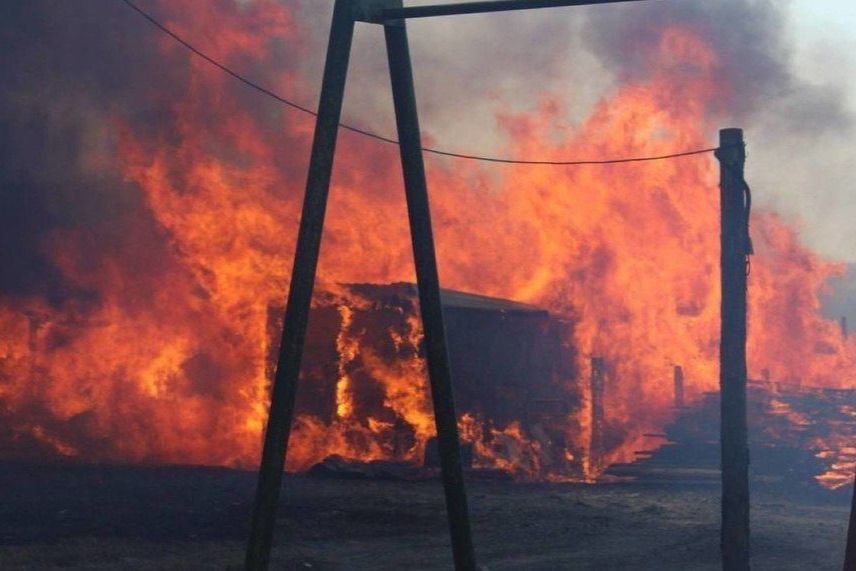 ​Урал охвачен пожарами: пылают 7 крупных очагов, поселки выгорают целыми улицами