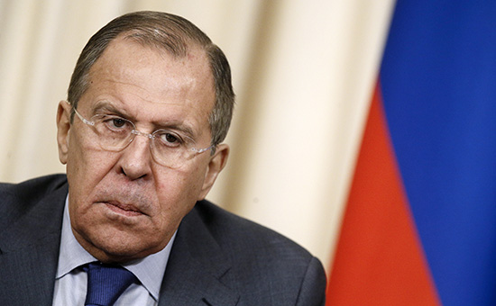 Лавров судорожно требует от Киева защитить Сбербанк России: “Это наша собственность! Вы должны ее оберегать!”