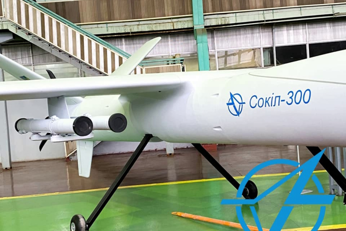​"Сокол-300" готов крушить: в Украине презентовали ударный БПЛА, стреляющий ракетами на 10 км
