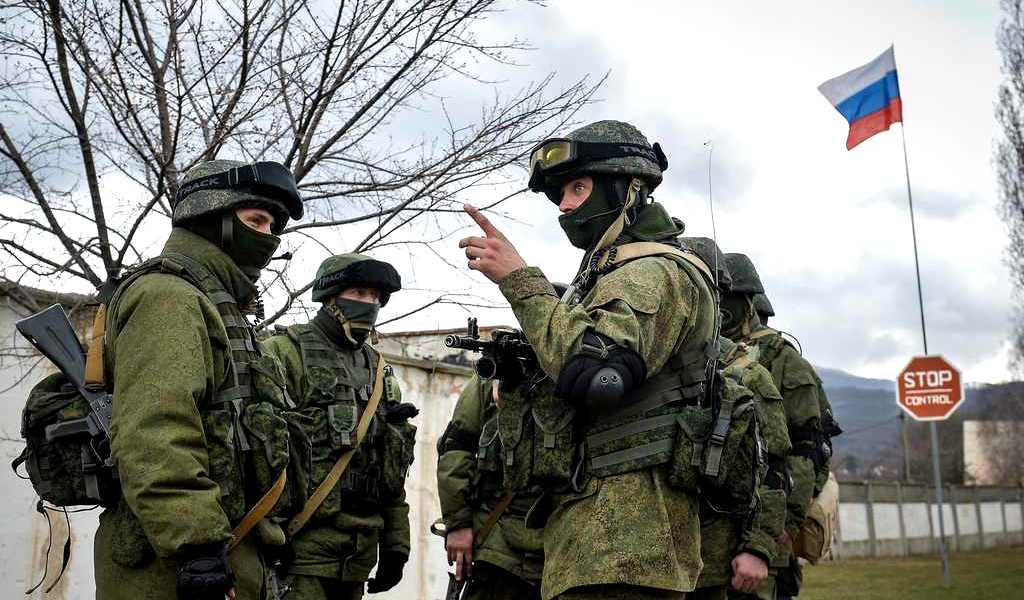 Массовая мобилизация в аннексированном Крыму: служить в армии Путина заставляют только татар