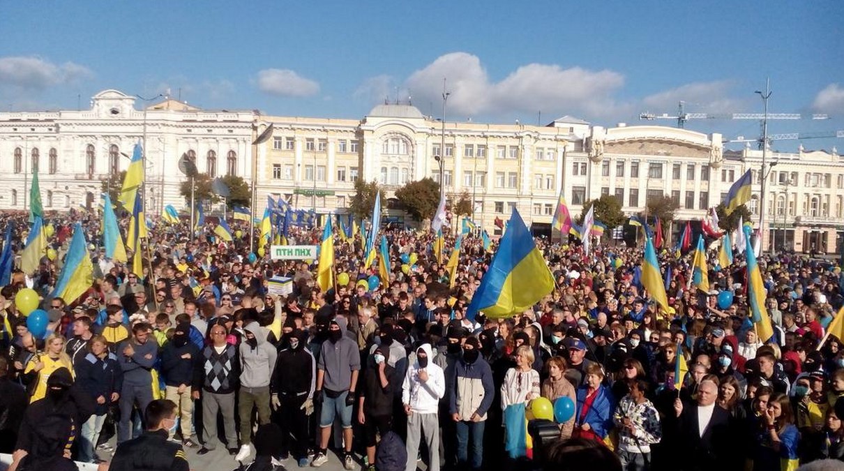 Что сейчас происходит в Харькове на "Марше мира"