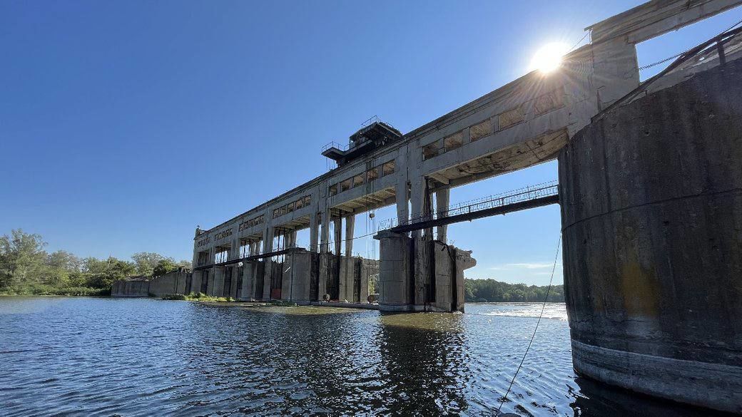 Армия РФ ударами УАБ разрушила дамбу на Северском Донце – запасы питьевой воды для региона серьезно истощаются