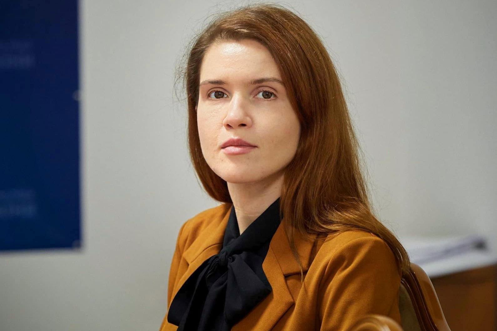 Безуглая "пробила дно": нардеп предъявила претензии жертве ракетного удара РФ Исаенко