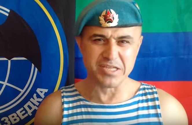 ​В России арестовали десантника Алибекова, требовавшего от Путина убрать войска с Донбасса - подробности и кадры