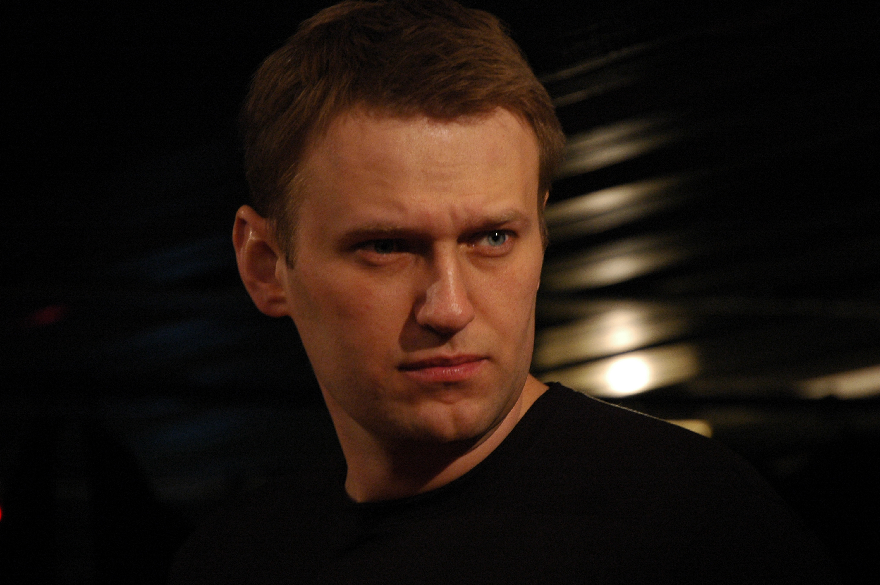 Навальный должен провести дебаты с Ходорковским, Каспаровым, Илларионовым, Портниковым и Касьяновым. Только тогда мы увидим его уровень, - Рабинович