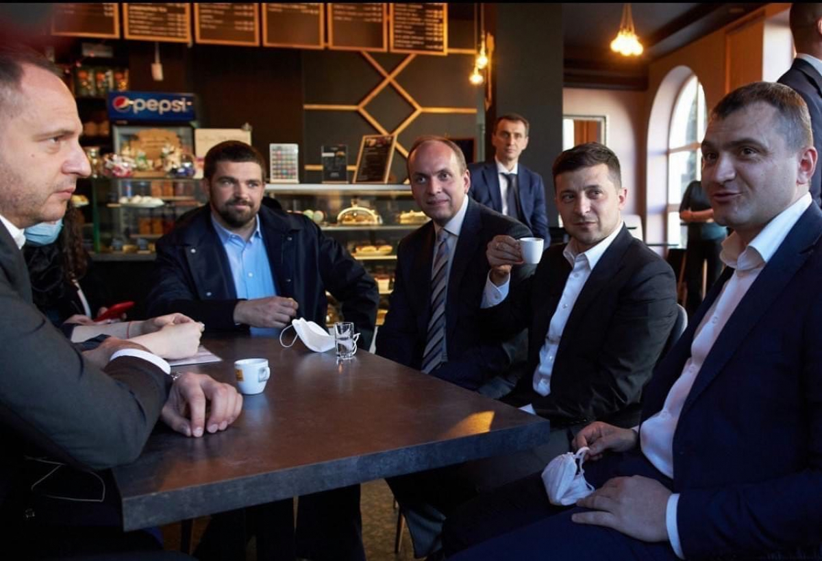 Ткач оценил версию Ляшко о чашке кофе Зеленского в Хмельницком: "Когда ждать президента на Дорогожичах"