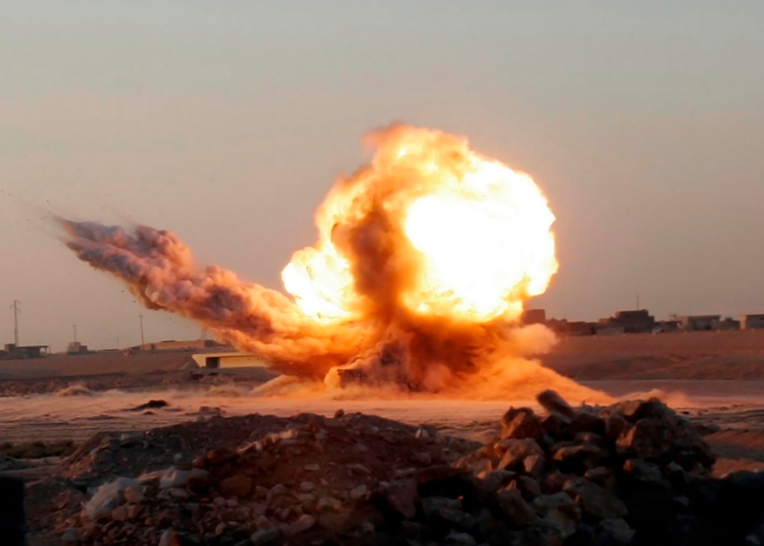 Франция атаковала нефтяные объекты ИГИЛа в Сирии