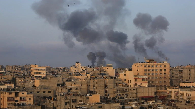 Бои в секторе Газа: ВВС Израиля нанесли удар по домам лидеров ХАМАС