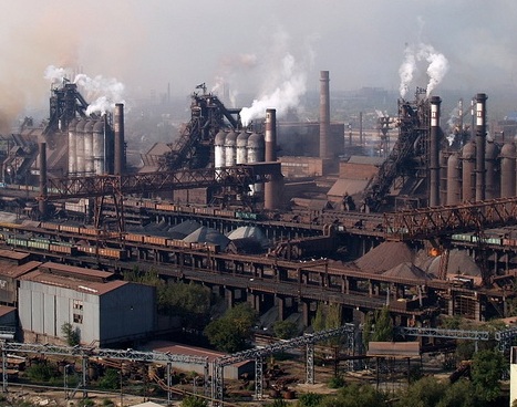 ДонОГА: ежесуточное производство стали упало на 20,3%, проката - 24%