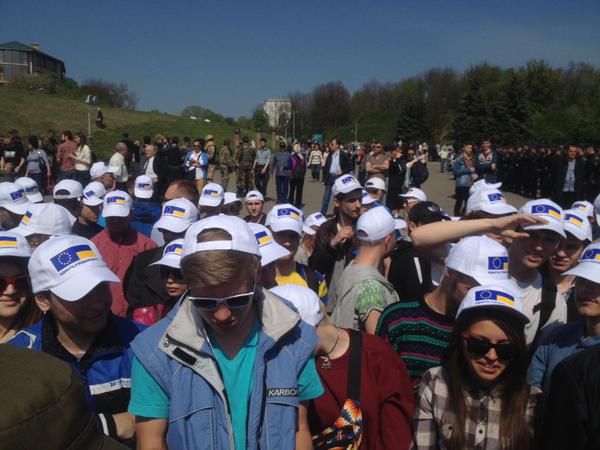 ​На митинг КПУ в Киеве пришли проевропейские активисты‏