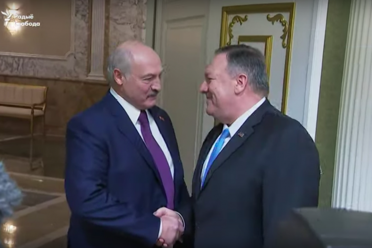 Впервые за 25 лет: госсекретарь США прибыл в Беларусь и пообещал "на 100%" защитить от давления России