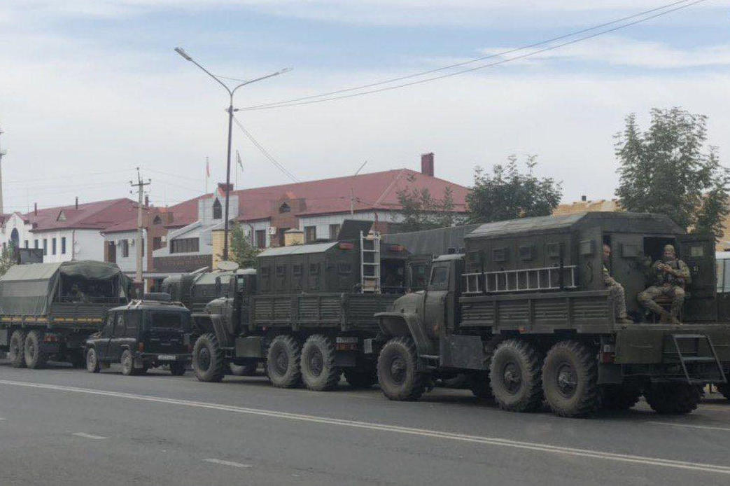 Ингушетия уже на грани: Кремль стягивает бронетехнику и войска в Магас, взбунтовавший против Кадырова