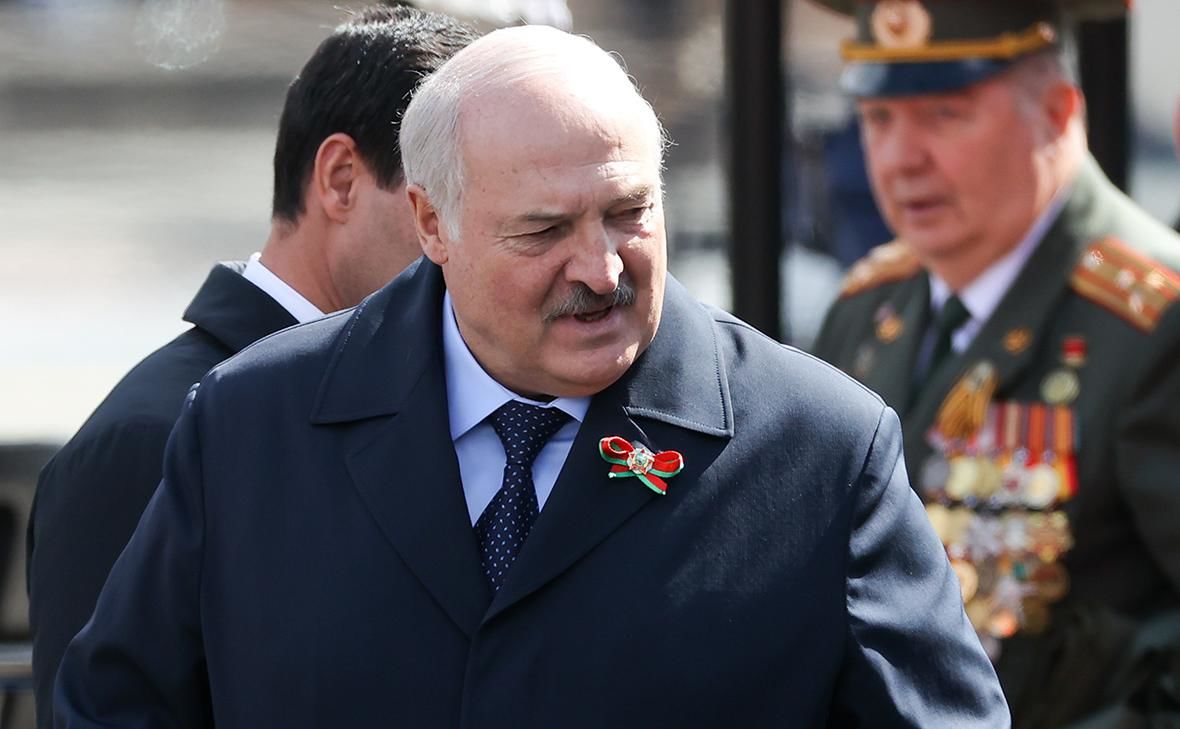 СМИ обратили внимание на аномальное поведение Лукашенко: что произошло