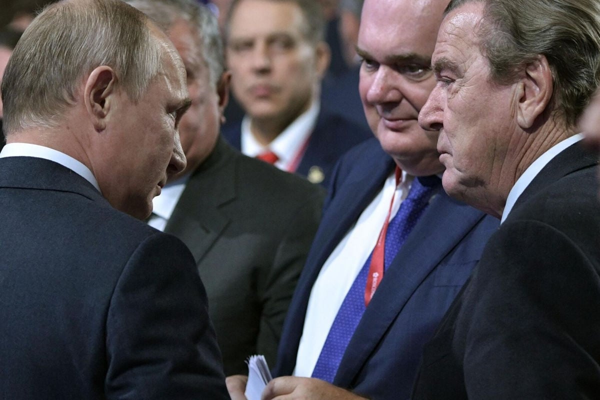 ​Путин через посланника умоляет Запад о мире: диктатор озвучил три условия прекращения войны