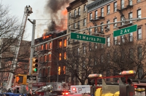Пожар на Манхэттене: два человека пропали без вести