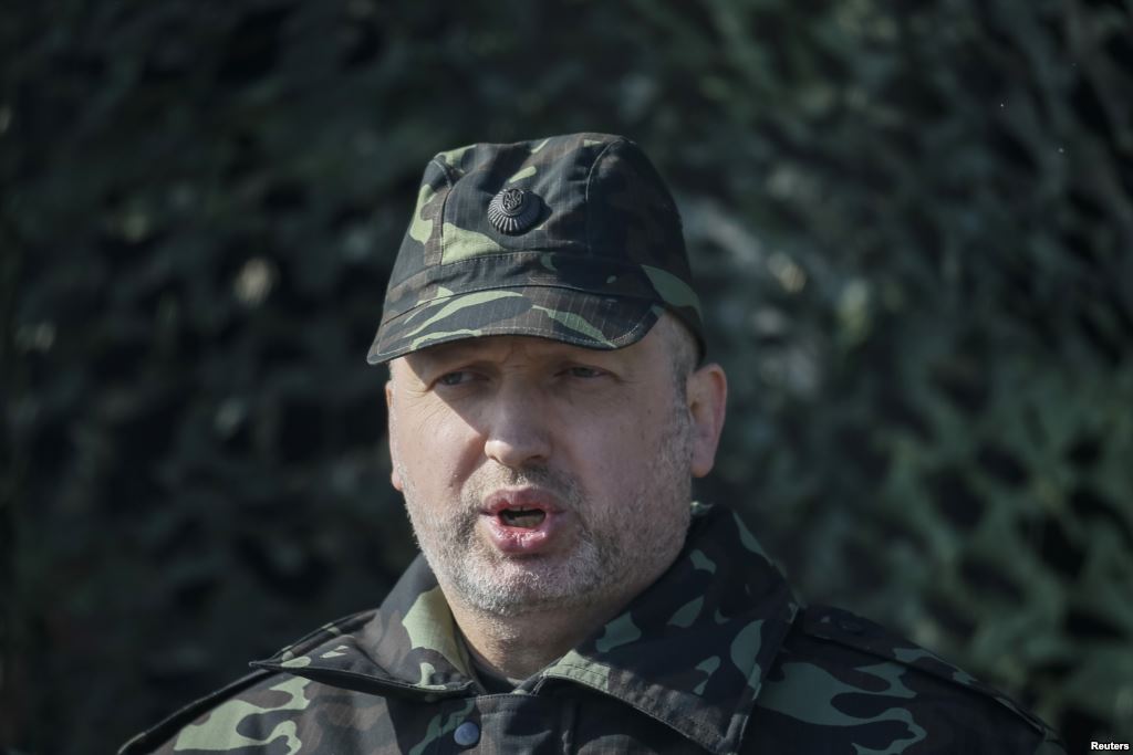 ​В Донбассе в любой день могут начаться мощные военные действия, - Турчинов