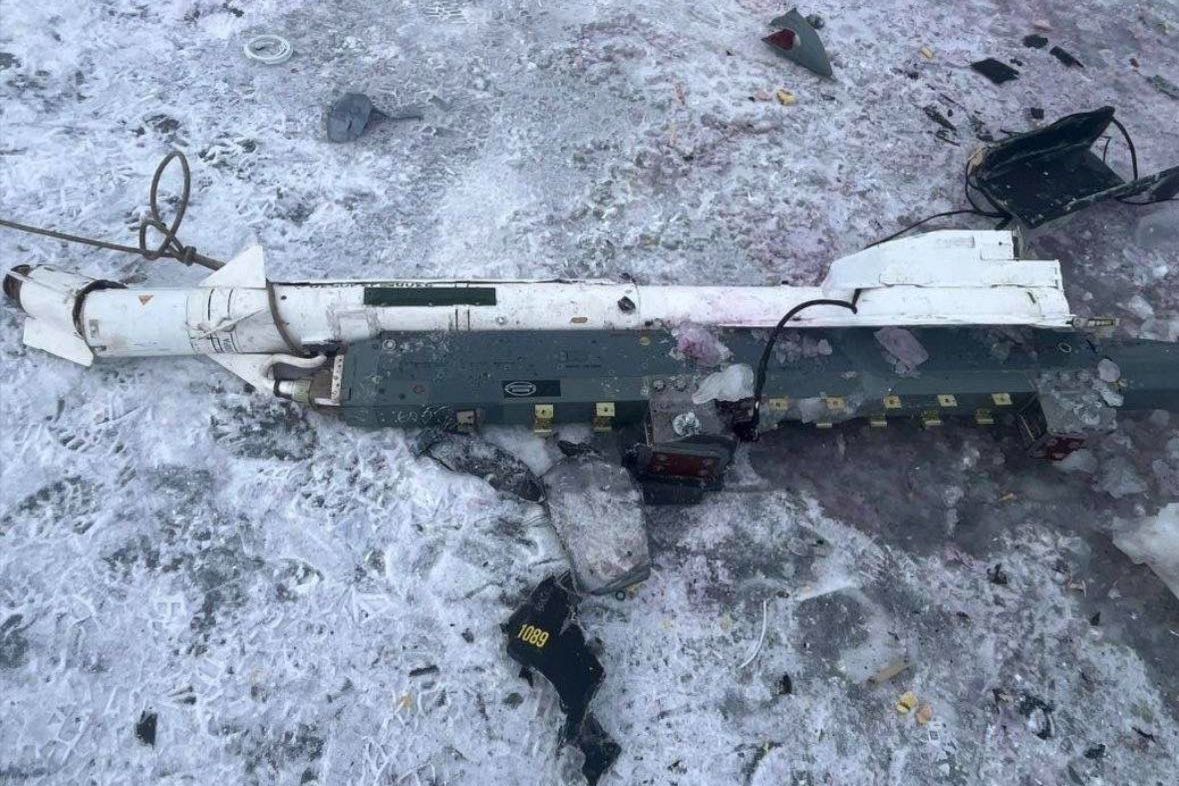 ​Военных и спасателей предупредили по поводу сбитых "Шахедов": "Не подходите ближе 2 м, фонят"