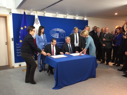 В Грузии сегодня большой праздник: подписано соглашение о безвизе с ЕС