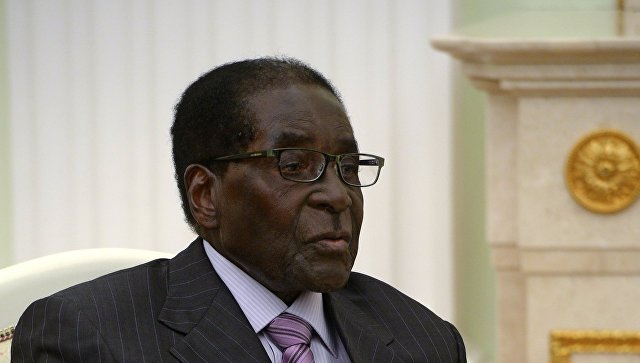 Президент Зимбабве объявил голодовку: он протестует из-за своего отстранения от власти