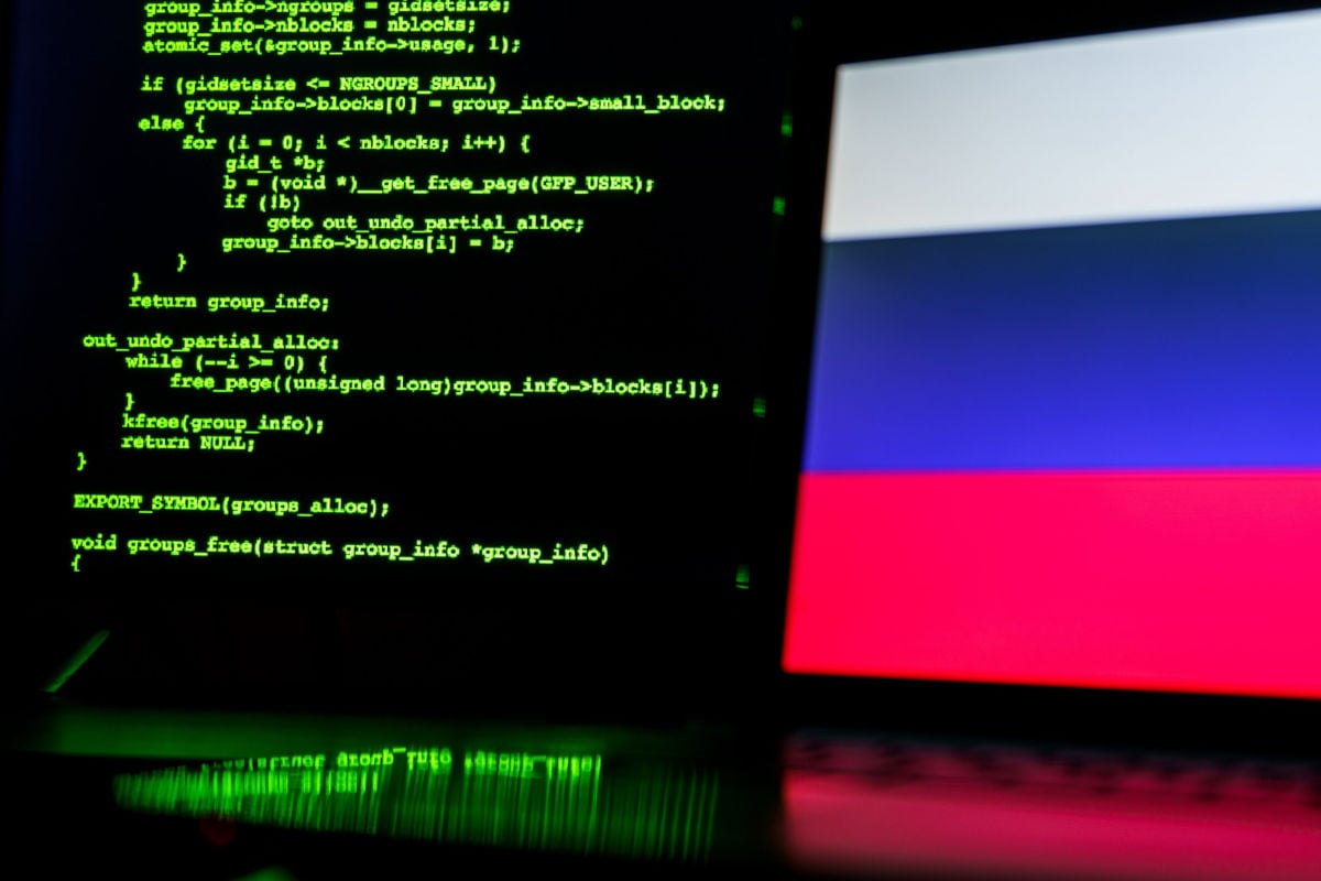 В РФ паникуют в ожидании новых хакерских атак: "Это нарушит логистику, поставки, рейсы"