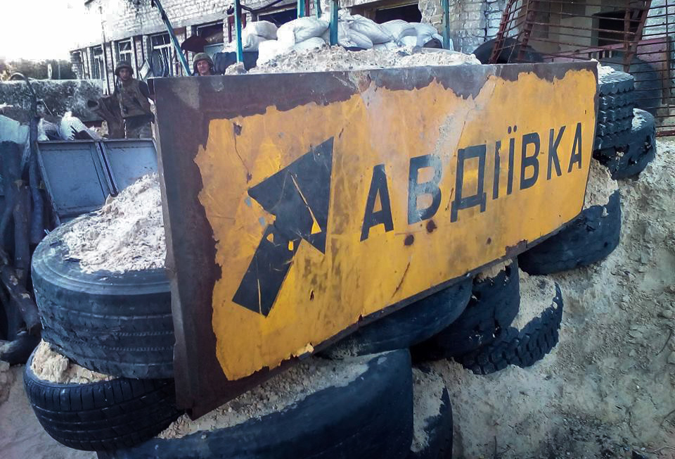 Российская сторона блокирует ремонт ЛЭП в Авдеевке - город снова без света: Жебривский рассказал о последних событиях 