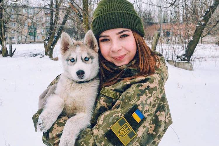 "Ради вас мы непременно одержим победу над врагом!" - Порошенко эмоционально поздравил украинок с Международным женским днем