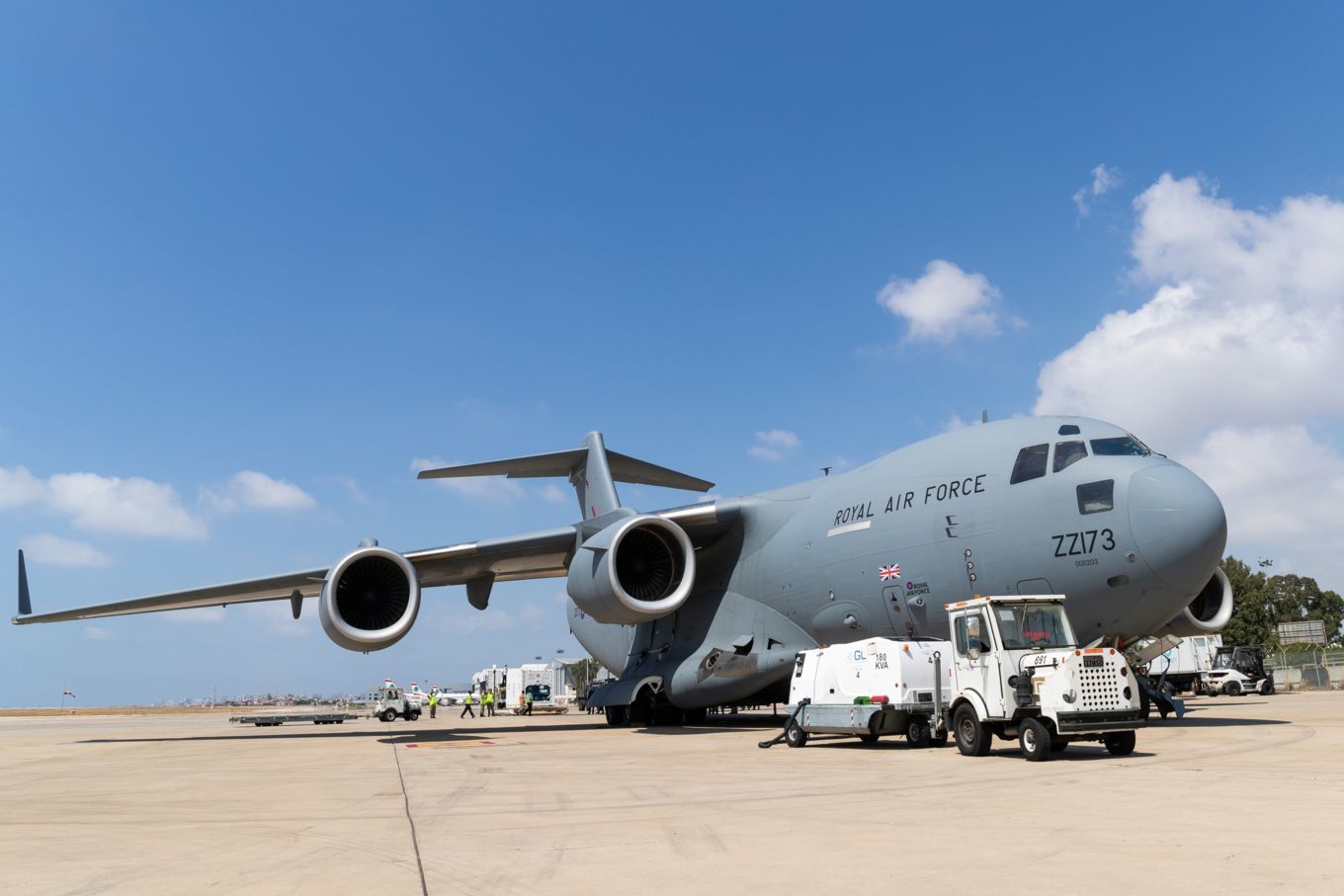 Восьмой транспортник RAF C17 ВВС Британии направляется в Украину с важным военным грузом