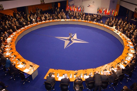 На саммите НАТО не будет рассматриваться вопрос вступления Украины в альянс
