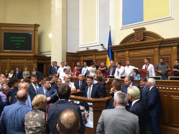 Ляшко заявил об угрозах и давлении из-за «Конституции Порошенко»