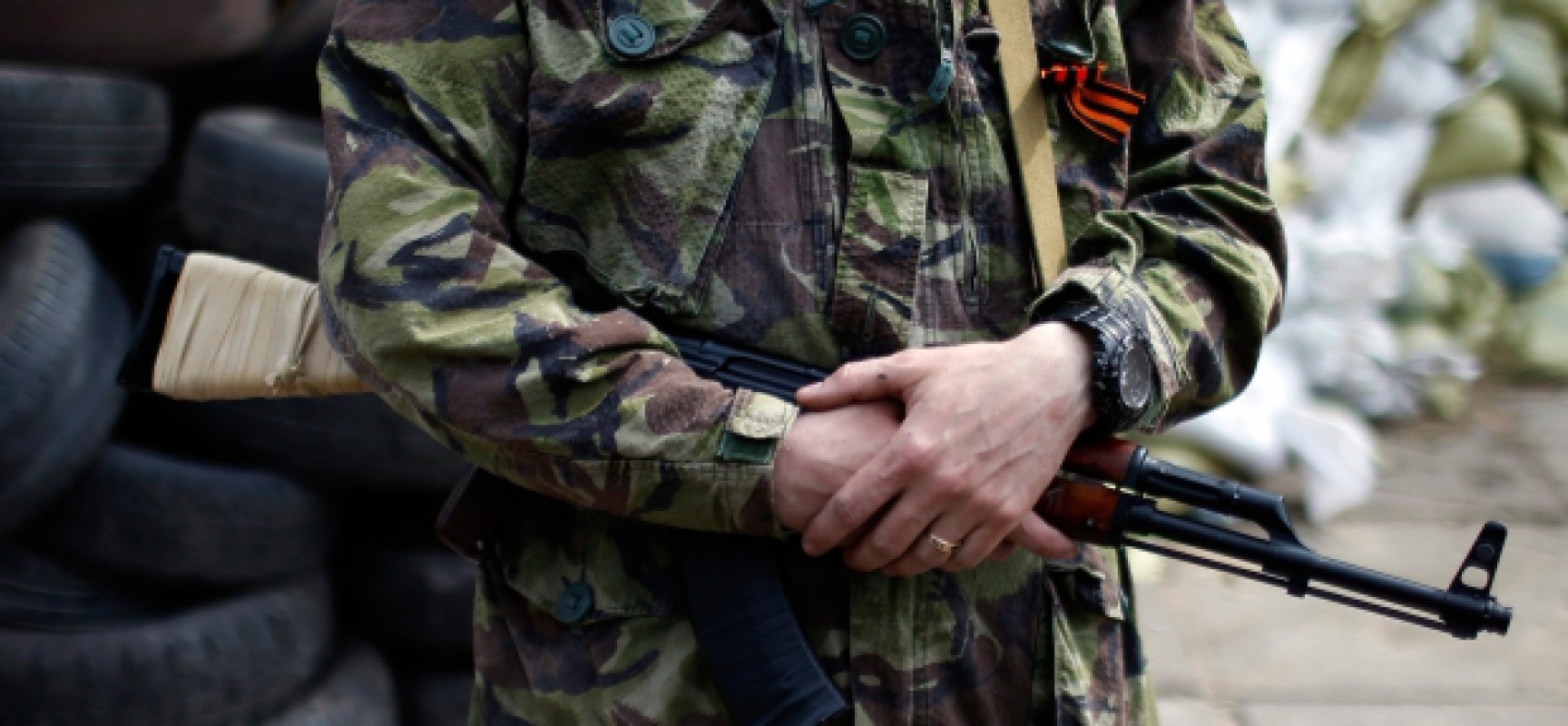 Пресс-центр АТО: российско-террористические войска обстреливают ВСУ из артиллерии и минометов