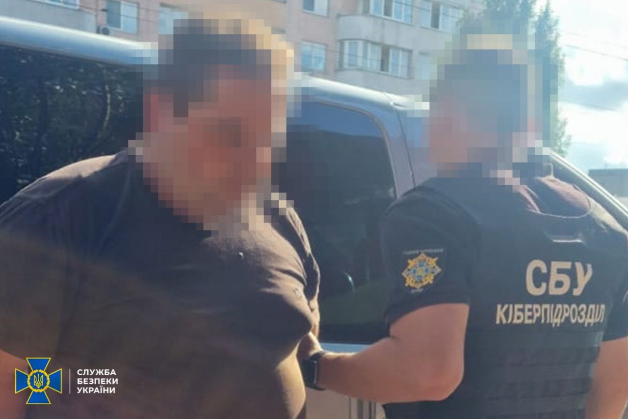 "Много машин военных и полиции": агенты ГРУ задержаны при подготовке ударов РФ по Киеву и Одессе – СБУ