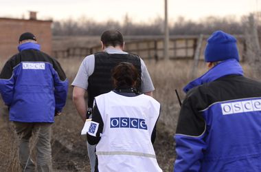ОБСЕ подозревает, что найденная воронка в Песках от фосфорной мины