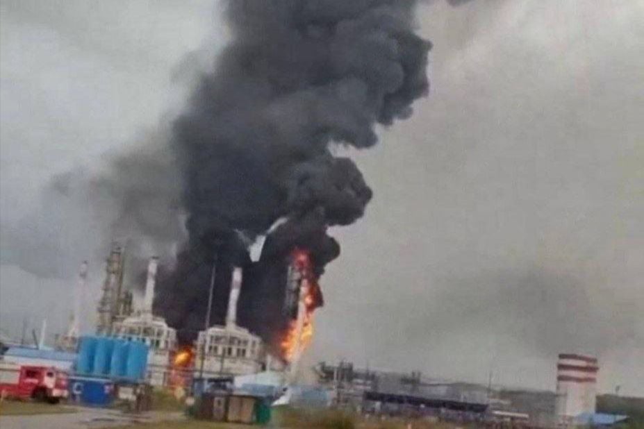 Усть-Луга пылает: украинские БПЛА превратили в факел один из крупнейших газовых комплексов РФ