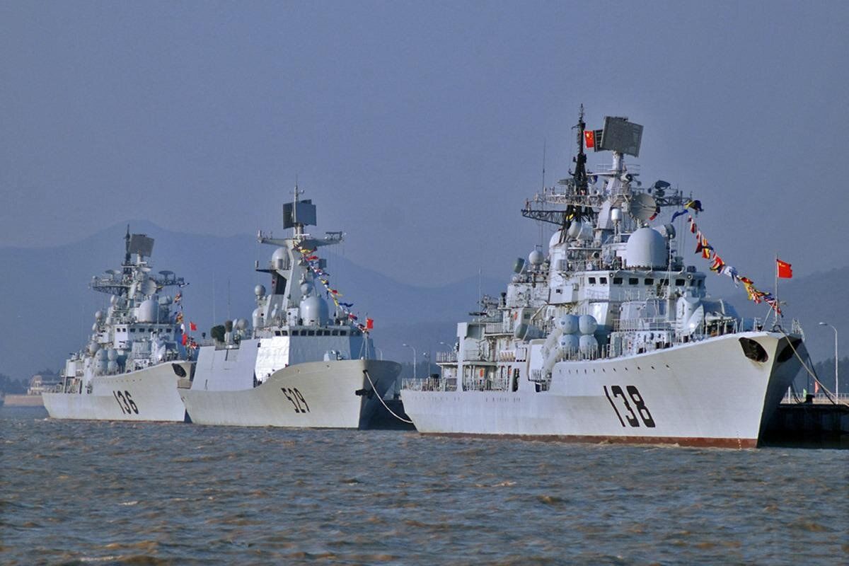 Китай вслед за США и Британией перебросил военные корабли на Ближний Восток 