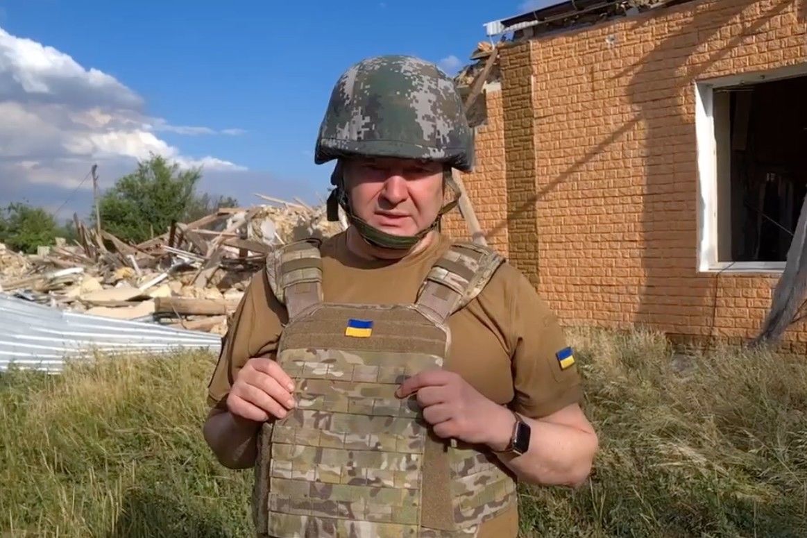 "Это с вашего благословения", - Порошенко обратился к Гундяеву на фоне церкви, разрушенной армией РФ