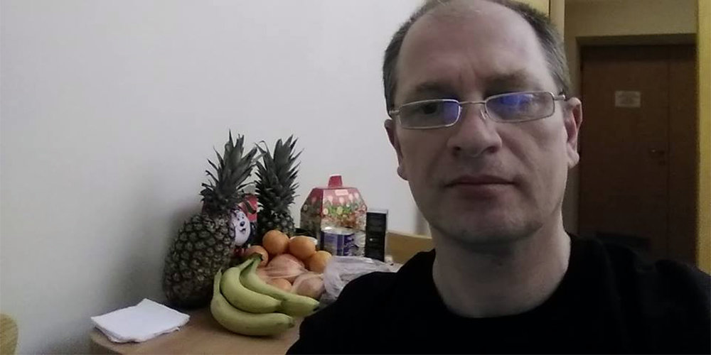 Освобожденный из плена "ЛНР" блогер об Украине: "Шок для мозга: утром в среду на нарах клопов кормить, а вечером с президентом общаться"