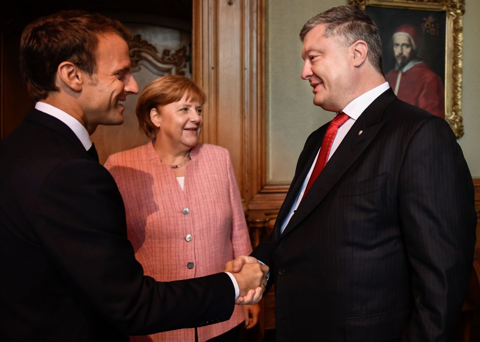 Порошенко обговорил ввод миротворцев ООН с лидерами Европы